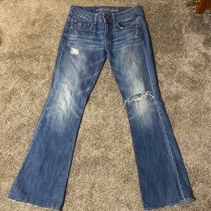 American Eagle Flared Artist size 6 jeans